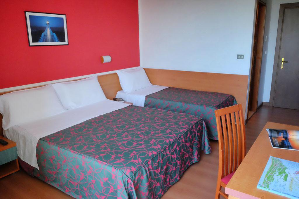 Hotel Fenix คาวัลลิโน-เตรปอร์ติ ห้อง รูปภาพ